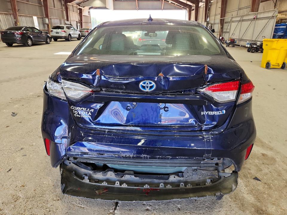 Продаж на аукціоні авто 2022 Toyota Corolla, vin: JTDEAMDE2NJ041876, номер лоту: 70125536