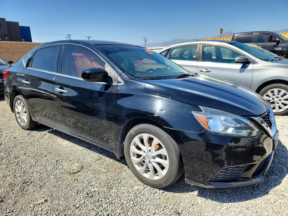 Продаж на аукціоні авто 2018 Nissan Sentra, vin: 3N1AB7AP8JY229247, номер лоту: 68328266