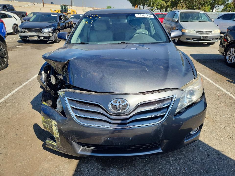 2011 Toyota Camry მანქანა იყიდება აუქციონზე, vin: 4T1BK3EK5BU128028, აუქციონის ნომერი: 70144416