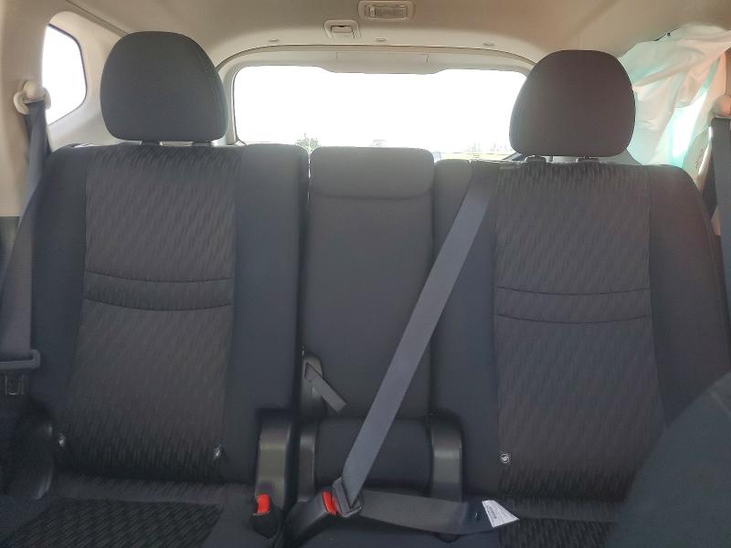 68753106 :رقم المزاد ، 5N1AT2MT9JC772052 vin ، 2018 Nissan Rogue مزاد بيع