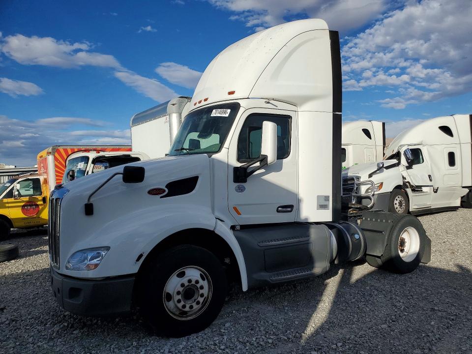 Продаж на аукціоні авто 2020 Peterbilt 579, vin: 1XPBA48X9LD685710, номер лоту: 70146996