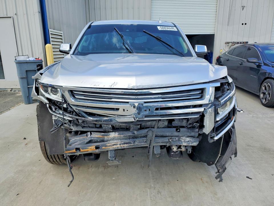 2015 Chevrolet Suburban მანქანა იყიდება აუქციონზე, vin: 1GNSCKKC5FR587987, აუქციონის ნომერი: 68858446