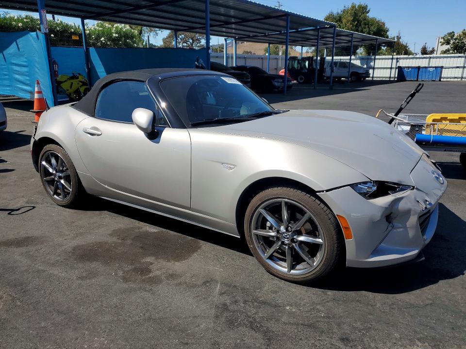 Продажа на аукционе авто 2023 Mazda Mx-5 Miata, vin: JM1NDAD70P0558576, номер лота: 69983146