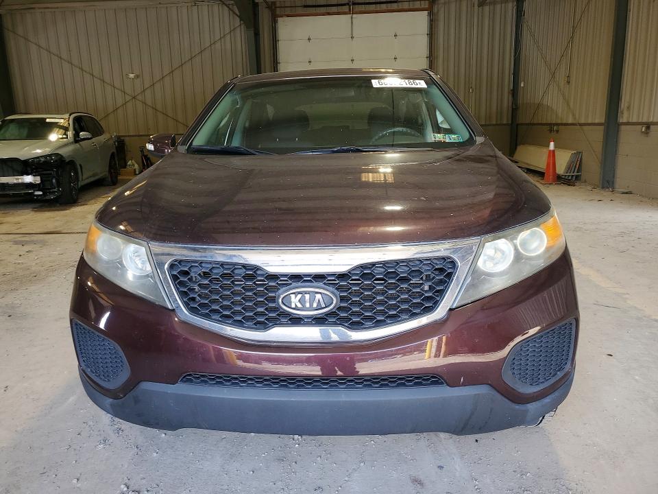 68832186 :رقم المزاد ، 5XYKT3A16BG186875 vin ، 2011 Kia Sorento مزاد بيع