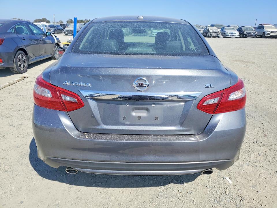 2018 Nissan Altima მანქანა იყიდება აუქციონზე, vin: 1N4AL3AP8JC172307, აუქციონის ნომერი: 69701746