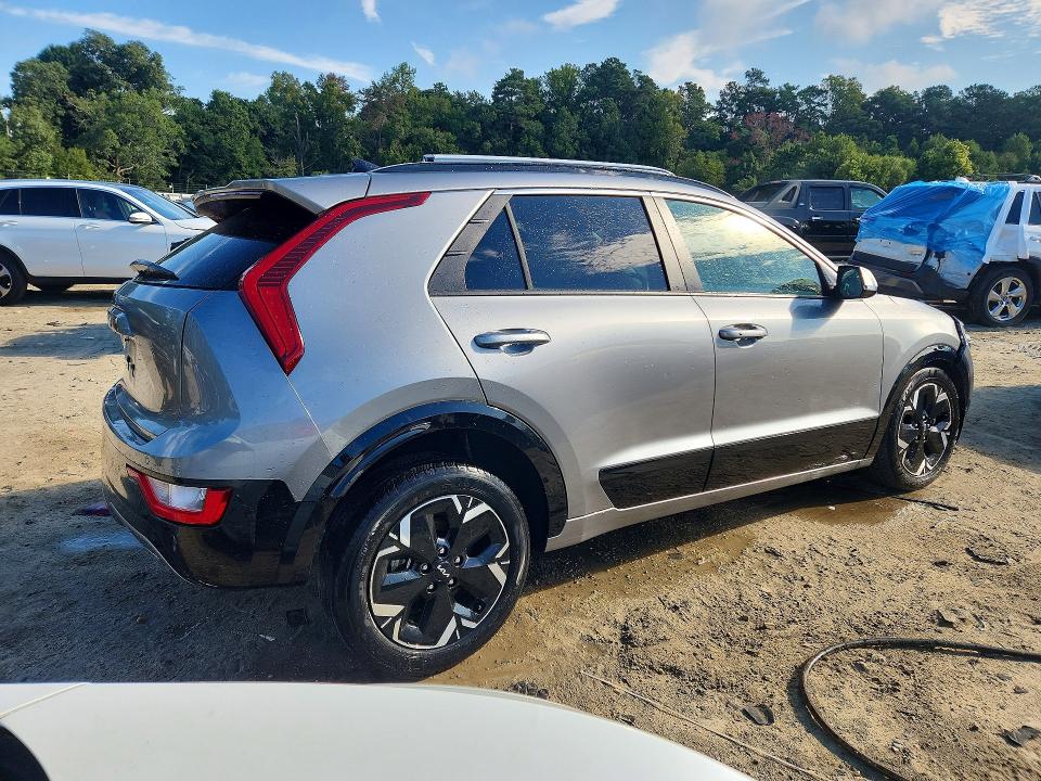69038036 :رقم المزاد ، KNDCR3L1XP5045954 vin ، 2023 Kia Niro مزاد بيع