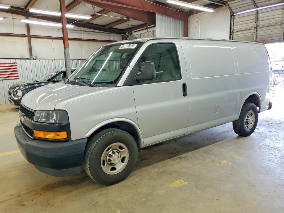 67773616 :رقم المزاد ، 1GCWGAFP5J1309328 vin ، 2018 Chevrolet Express 2500 مزاد بيع