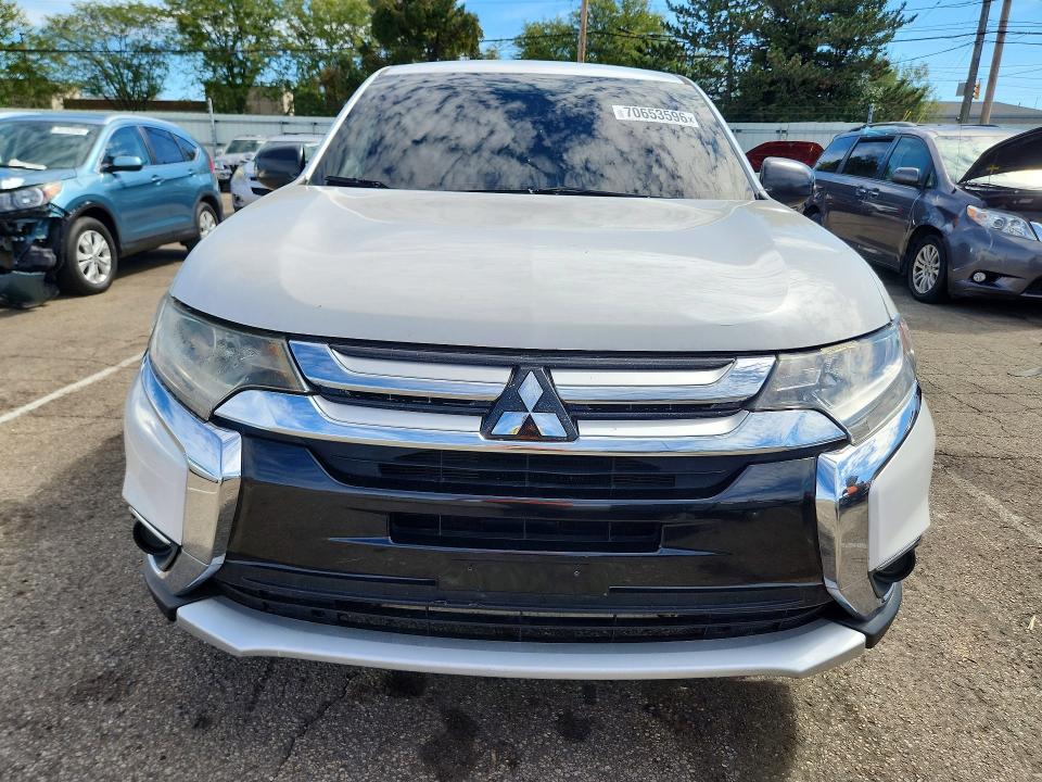 Auction sale of the 2016 Mitsubishi Outlander, vin: JA4AZ3A38GZ041142, lot number: 70653596