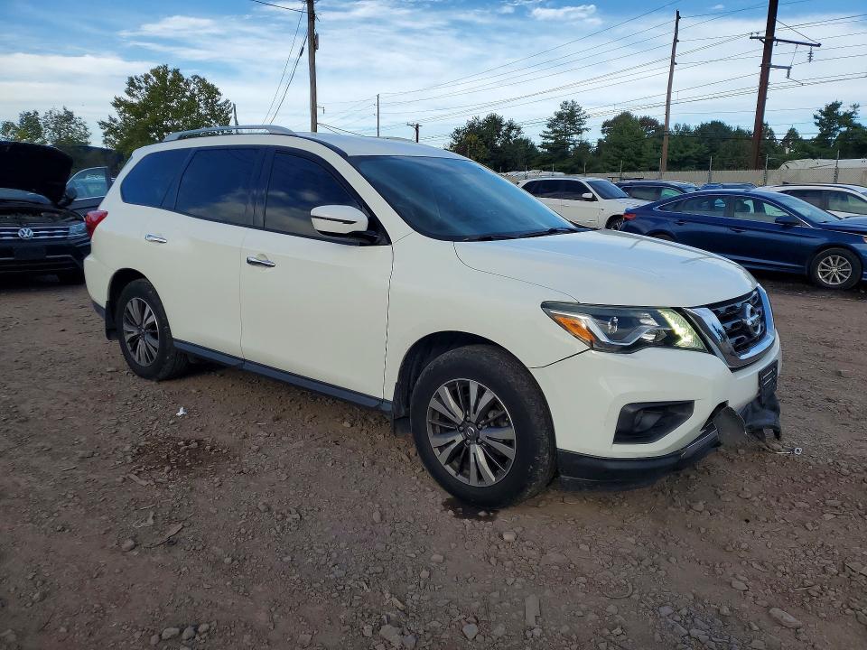 Продажа на аукционе авто 2017 Nissan Pathfinder, vin: 5N1DR2MMXHC903651, номер лота: 70151076