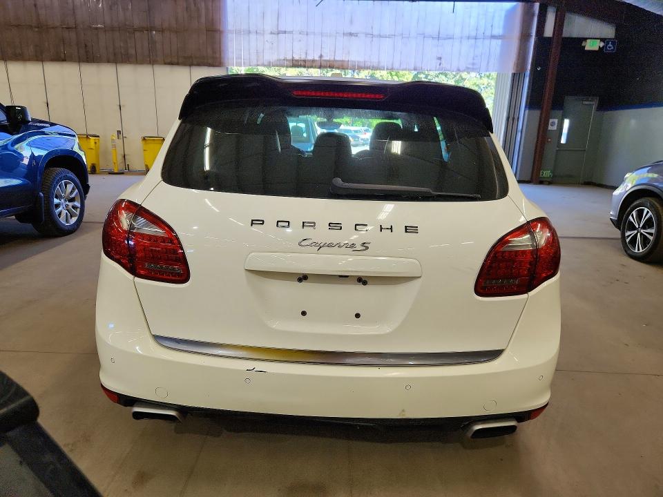 70686746 :رقم المزاد ، WP1AB2A23CLA44859 vin ، 2012 Porsche Cayenne مزاد بيع