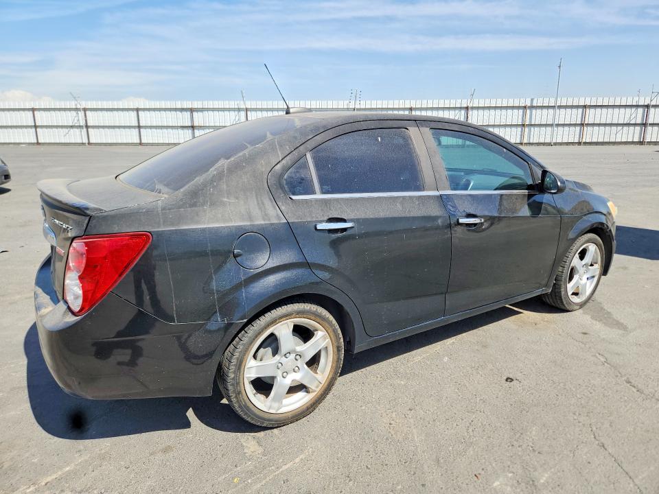 67939896 :رقم المزاد ، 1G1JE5SB1G4146825 vin ، 2016 Chevrolet Sonic مزاد بيع