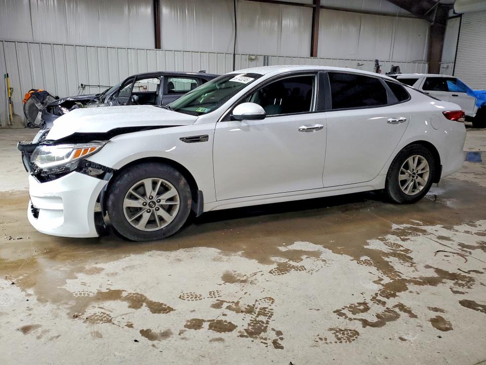 Продаж на аукціоні авто 2017 Kia Optima, vin: 5XXGT4L31HG150406, номер лоту: 69743246