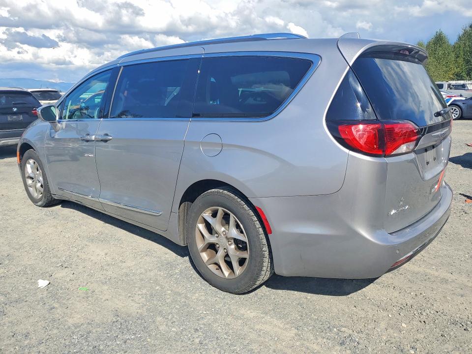 67654426 :رقم المزاد ، 2C4RC1GG1HR588788 vin ، 2017 Chrysler Pacifica مزاد بيع