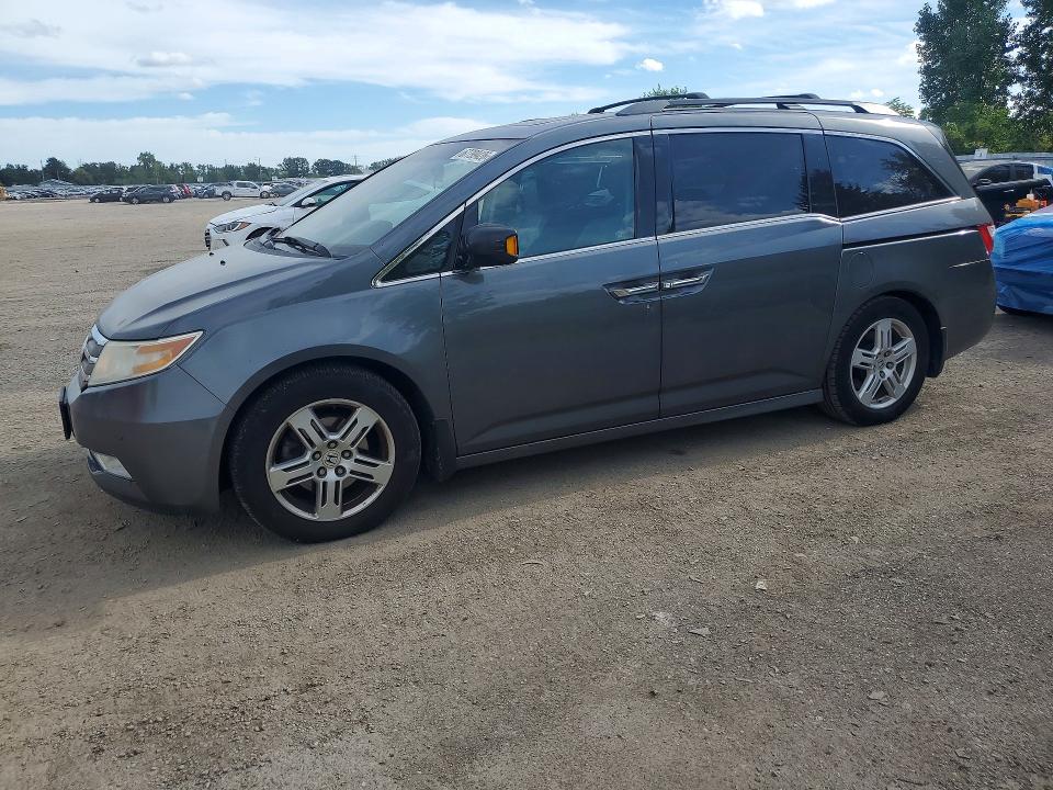 67799426 :رقم المزاد ، 5FNRL5H92BB507758 vin ، 2011 Honda Odyssey مزاد بيع