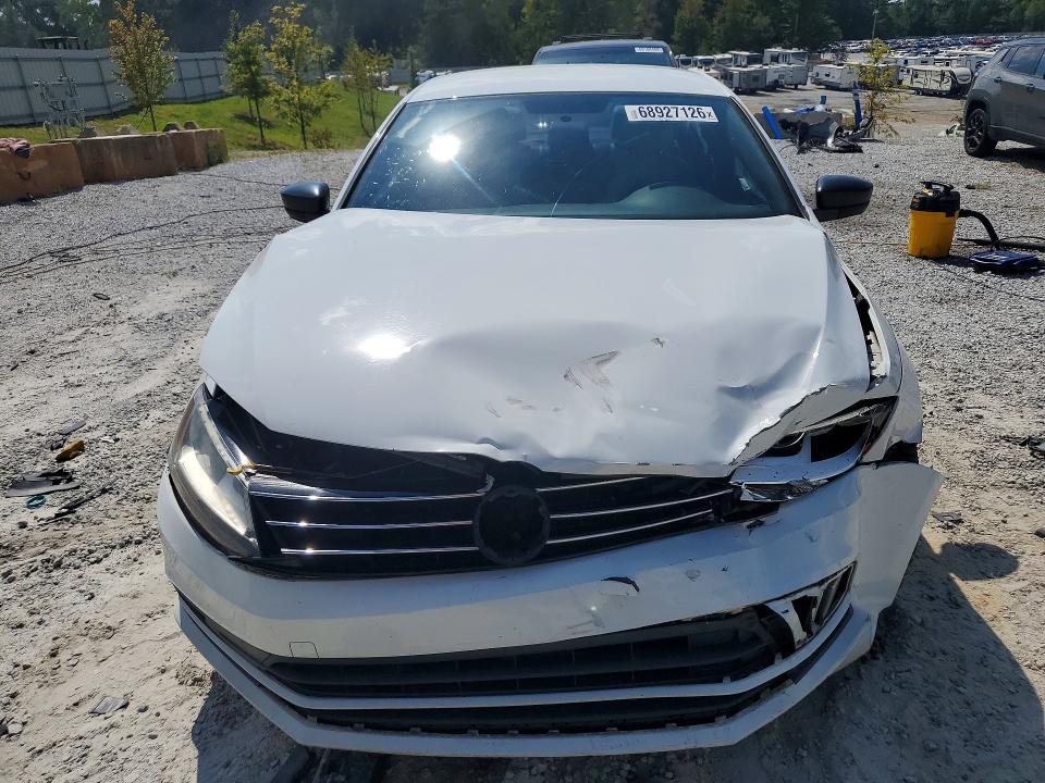 68927126 :رقم المزاد ، 3VWD17AJ8GM278373 vin ، 2016 Volkswagen Jetta مزاد بيع