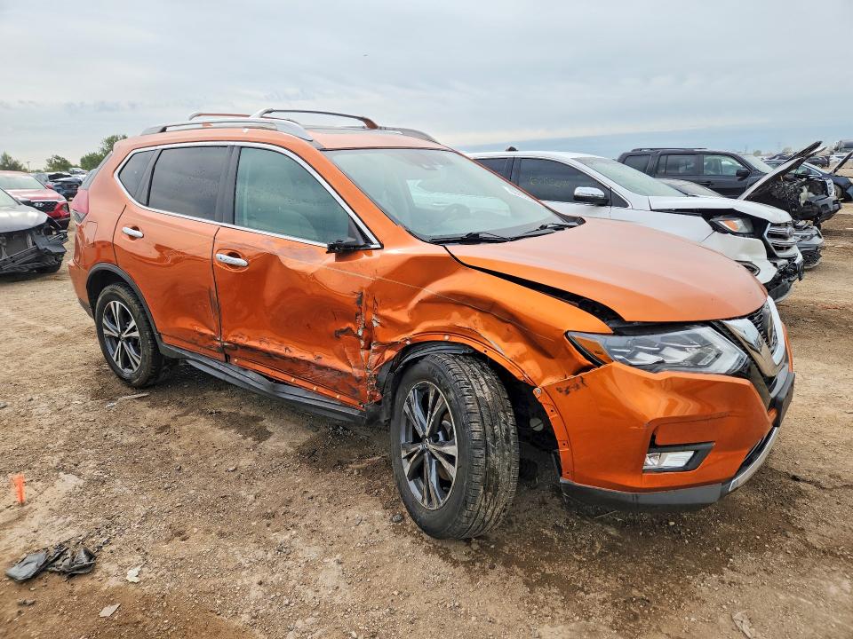 2018 Nissan Rogue მანქანა იყიდება აუქციონზე, vin: 5N1AT2MV9JC714315, აუქციონის ნომერი: 68403666