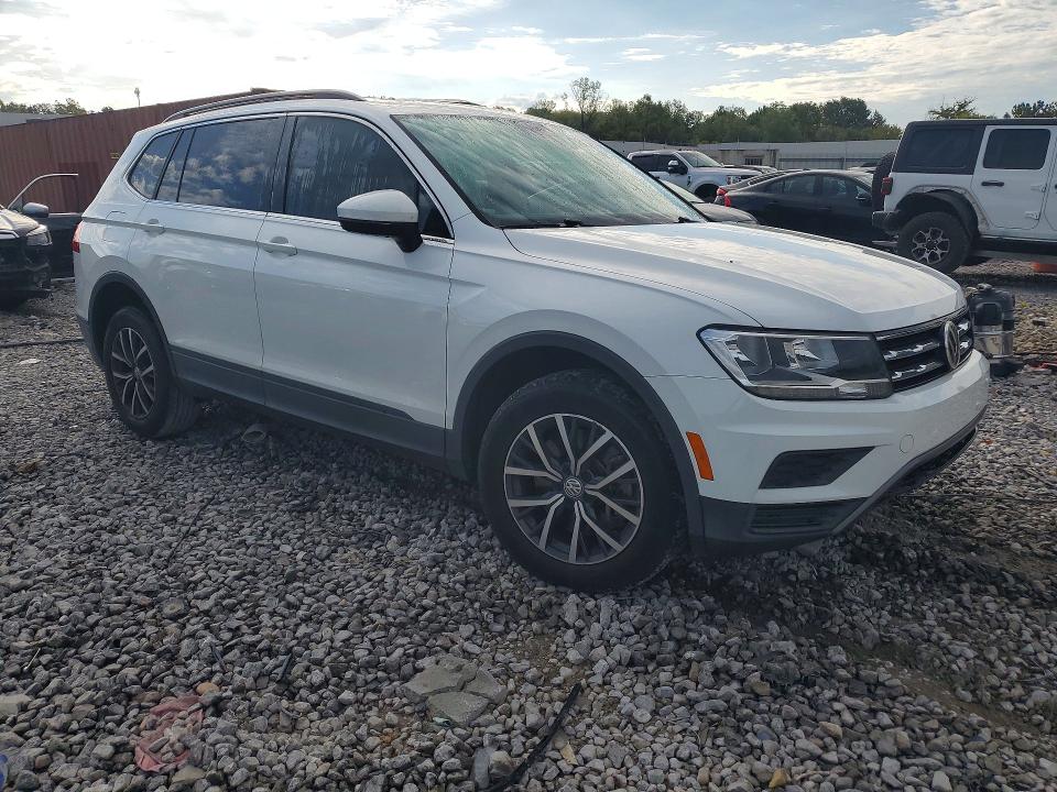 67690676 :رقم المزاد ، 3VV3B7AX4KM174196 vin ، 2019 Volkswagen Tiguan مزاد بيع