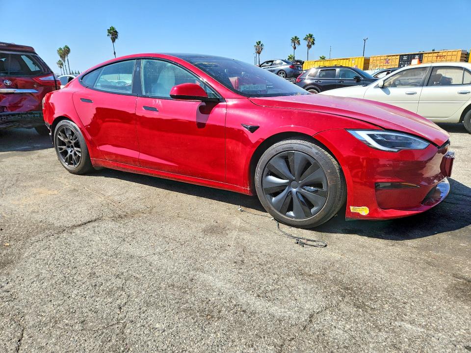 Продажа на аукционе авто 2022 Tesla Model S, vin: 5YJSA1E61NF470636, номер лота: 68894636