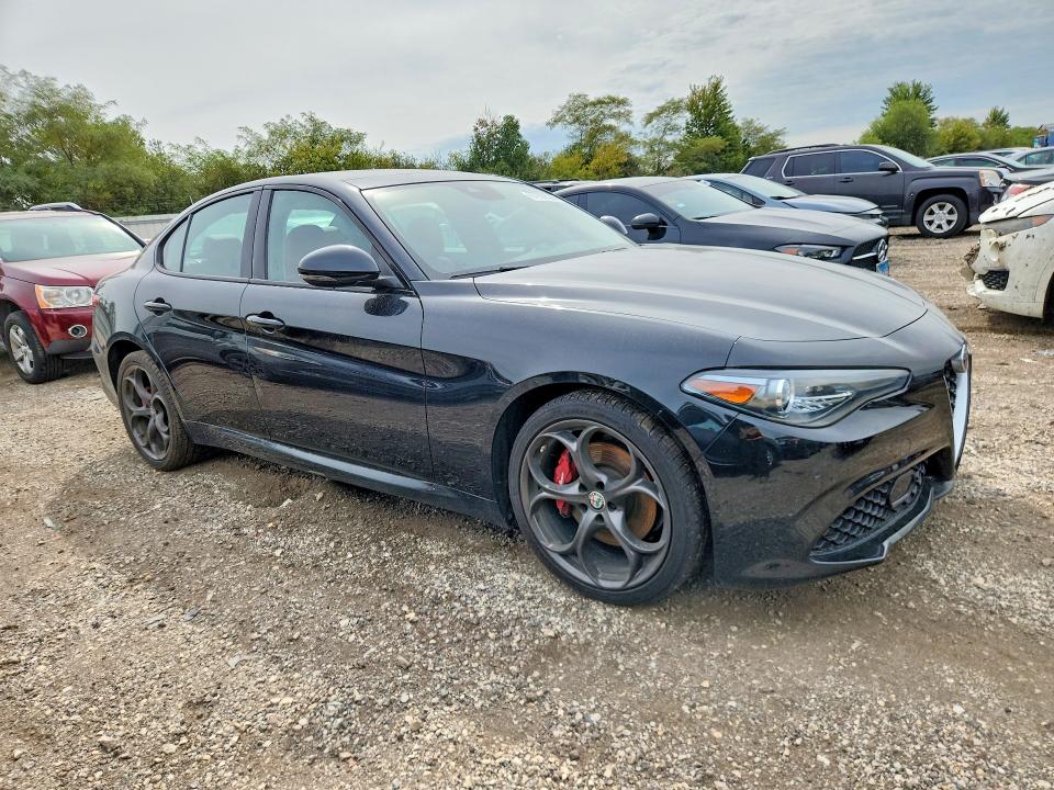 2018 Alfa Romeo Giulia მანქანა იყიდება აუქციონზე, vin: ZARFAEEN9J7567038, აუქციონის ნომერი: 67939526