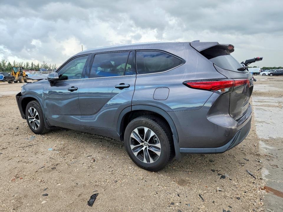 Продажа на аукционе авто 2021 Toyota Highlander, vin: 5TDHZRBHXMS114994, номер лота: 67987816