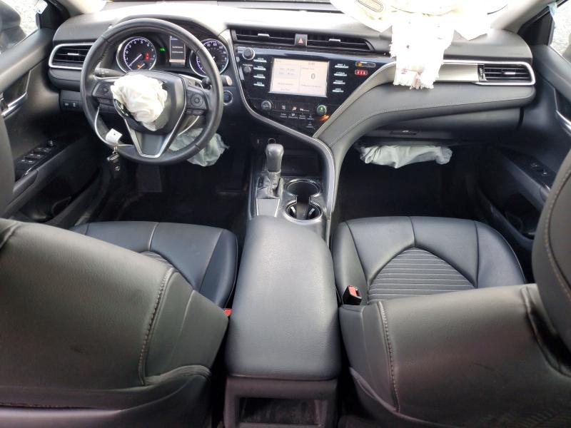70539926 :رقم المزاد ، 4T1B11HK9JU612303 vin ، 2018 Toyota Camry مزاد بيع