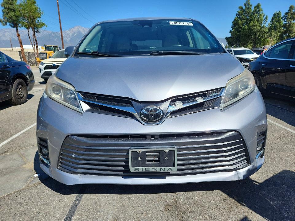 Продаж на аукціоні авто 2018 Toyota Sienna, vin: 5TDYZ3DC3JS924011, номер лоту: 70619716
