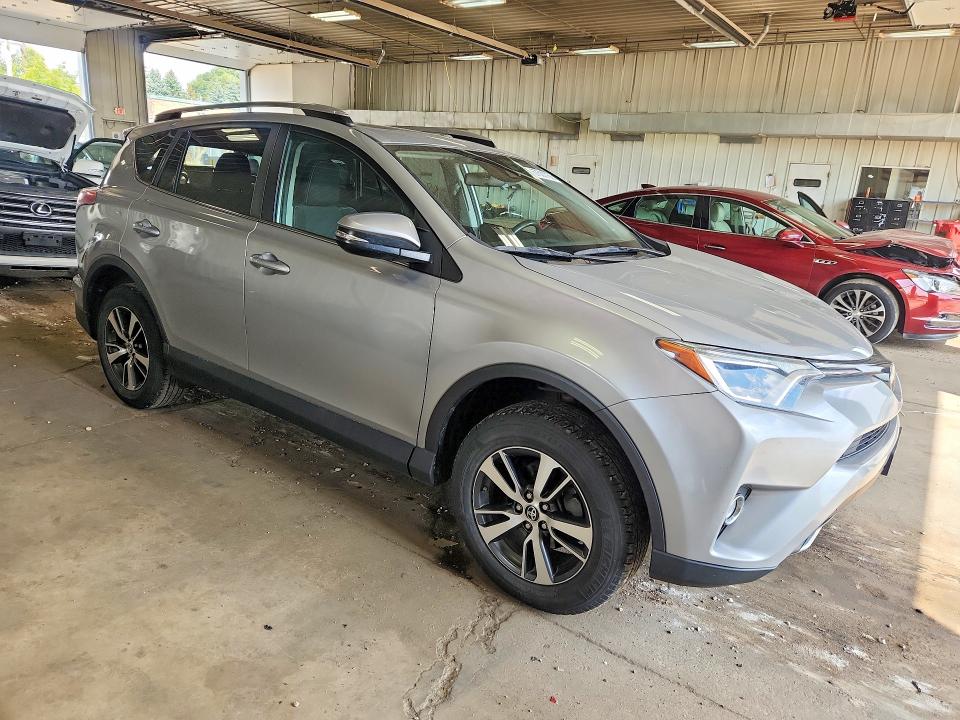 Aukcja sprzedaży 2018 Toyota Rav4, vin: 2T3RFREV9JW721719, numer aukcji: 67533756