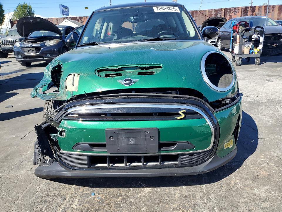70658836 :رقم المزاد ، WMW13DJ08P2T35293 vin ، 2023 Mini Cooper مزاد بيع