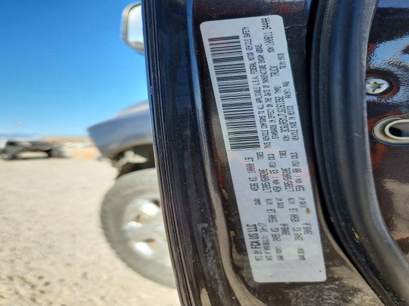 67536316 :رقم المزاد ، 3C6UR5MJ7JG161392 vin ، 2018 Ram 2500 مزاد بيع
