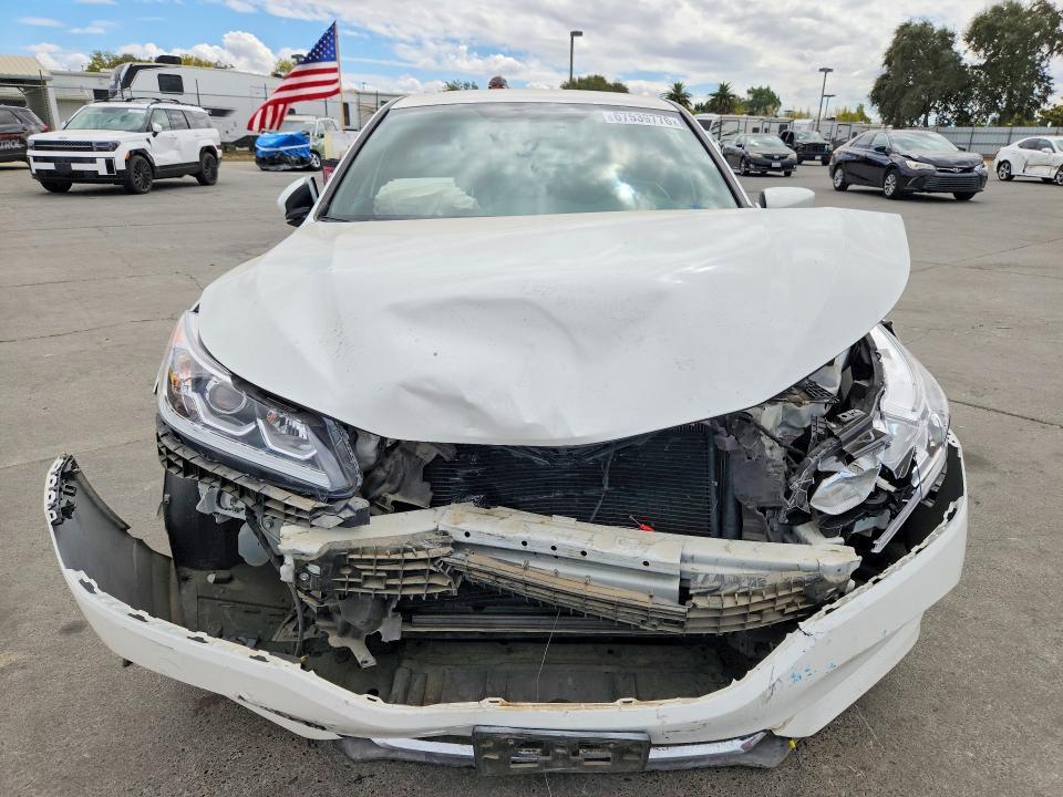 2017 Honda Accord მანქანა იყიდება აუქციონზე, vin: 1HGCR2F17HA178977, აუქციონის ნომერი: 67539776