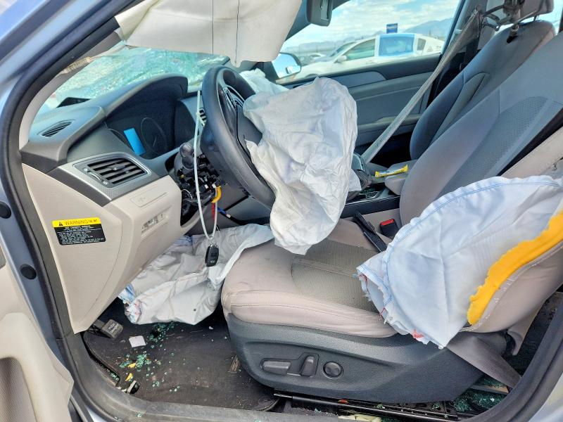 2015 Hyundai Sonata მანქანა იყიდება აუქციონზე, vin: 5NPE24AFXFH013926, აუქციონის ნომერი: 70657606