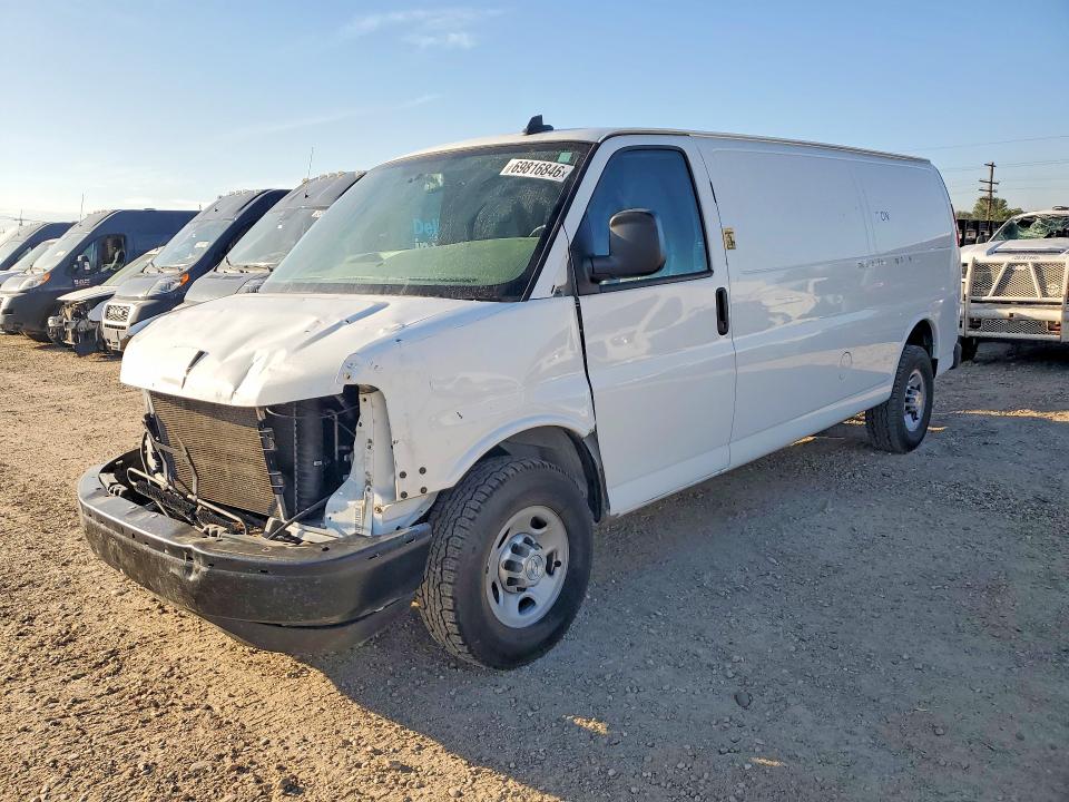 69816846 :رقم المزاد ، 1GCWGBFF7G1288312 vin ، 2016 Chevrolet Express مزاد بيع
