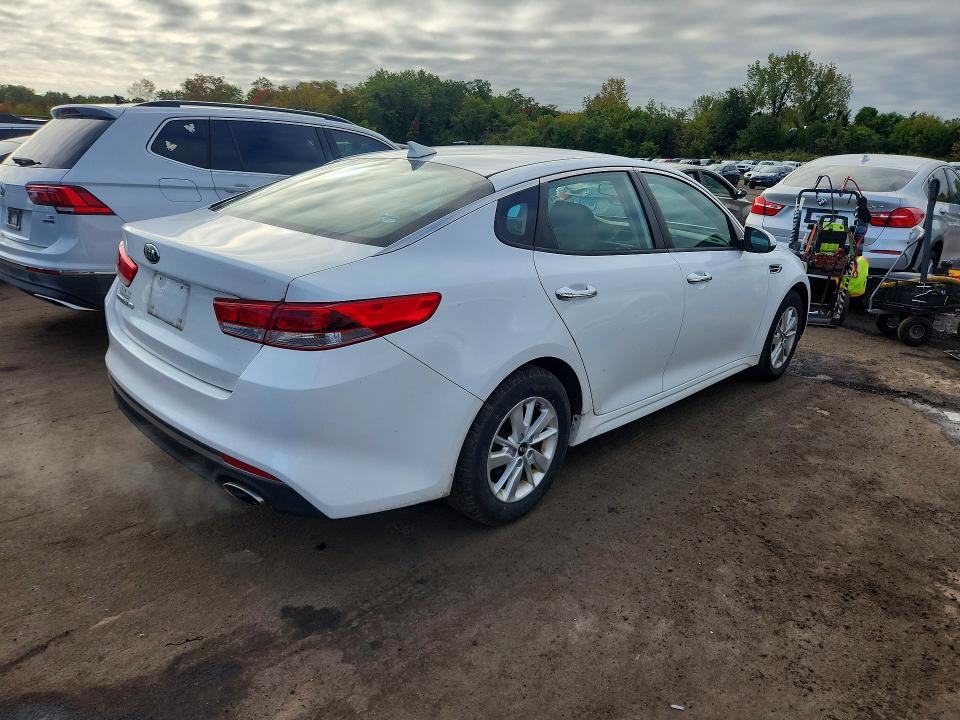 Продажа на аукционе авто 2016 Kia Optima, vin: 5XXGT4L38GG033825, номер лота: 70556496