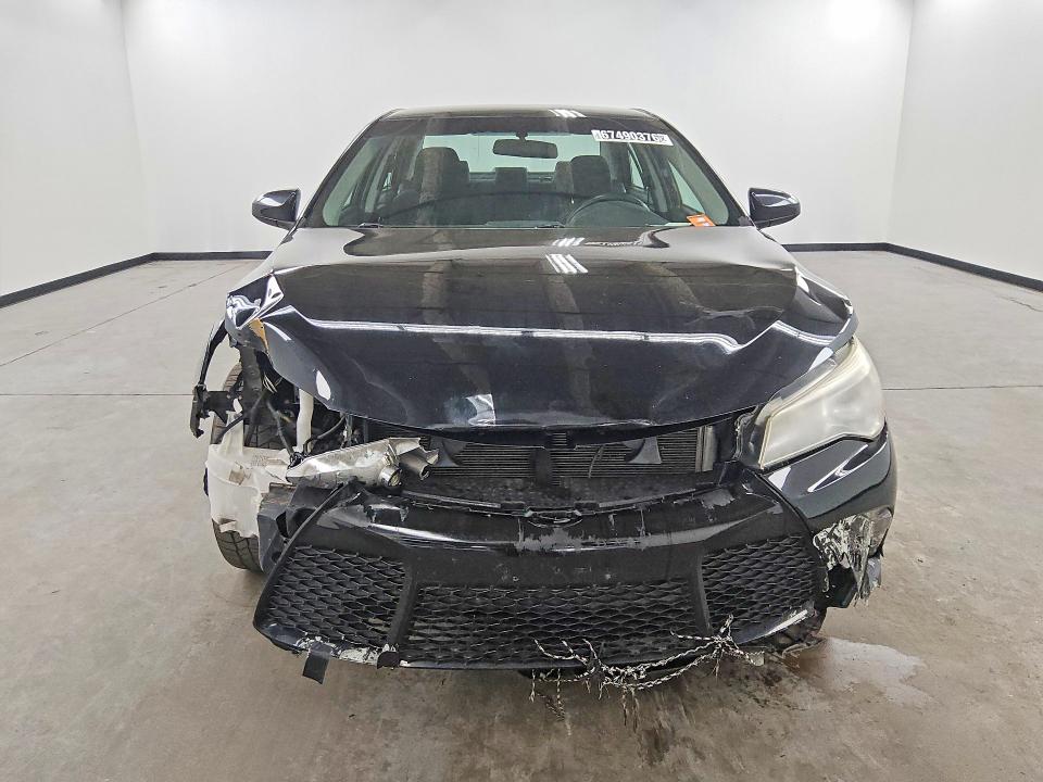 67490376 :رقم المزاد ، 4T1BF1FK0HU364120 vin ، 2017 Toyota Camry مزاد بيع