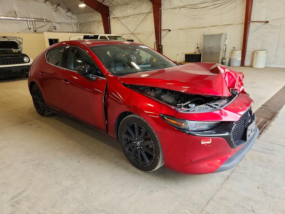Продаж на аукціоні авто 2021 Mazda 3, vin: JM1BPBJY8M1335351, номер лоту: 68947666