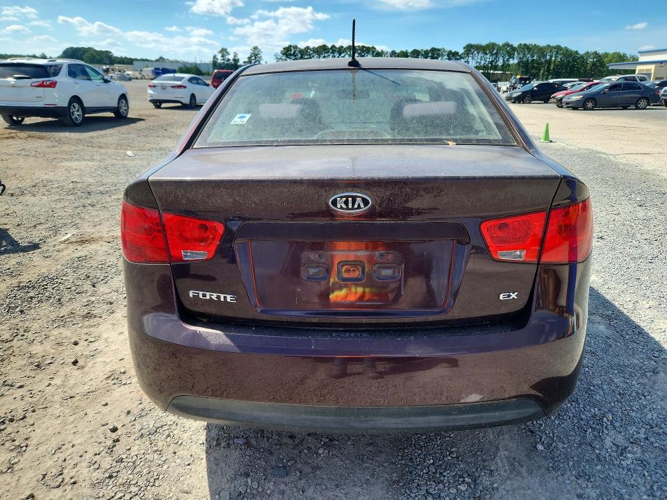 2010 Kia Forte მანქანა იყიდება აუქციონზე, vin: KNAFU4A2XA5220947, აუქციონის ნომერი: 65484926