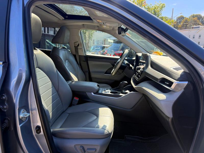 Продажа на аукционе авто 2023 Toyota Highlander, vin: 5TDKDRBHXPS021904, номер лота: 70368996