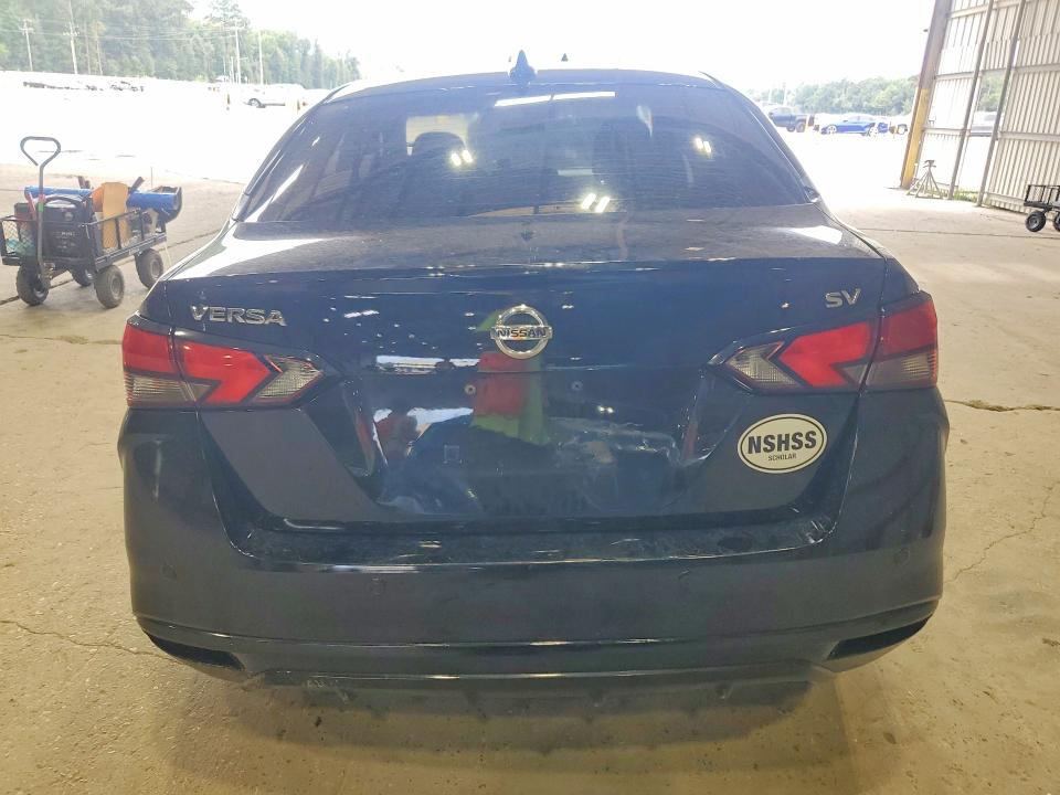 68290666 :رقم المزاد ، 3N1CN8EV8LL835811 vin ، 2020 Nissan Versa مزاد بيع