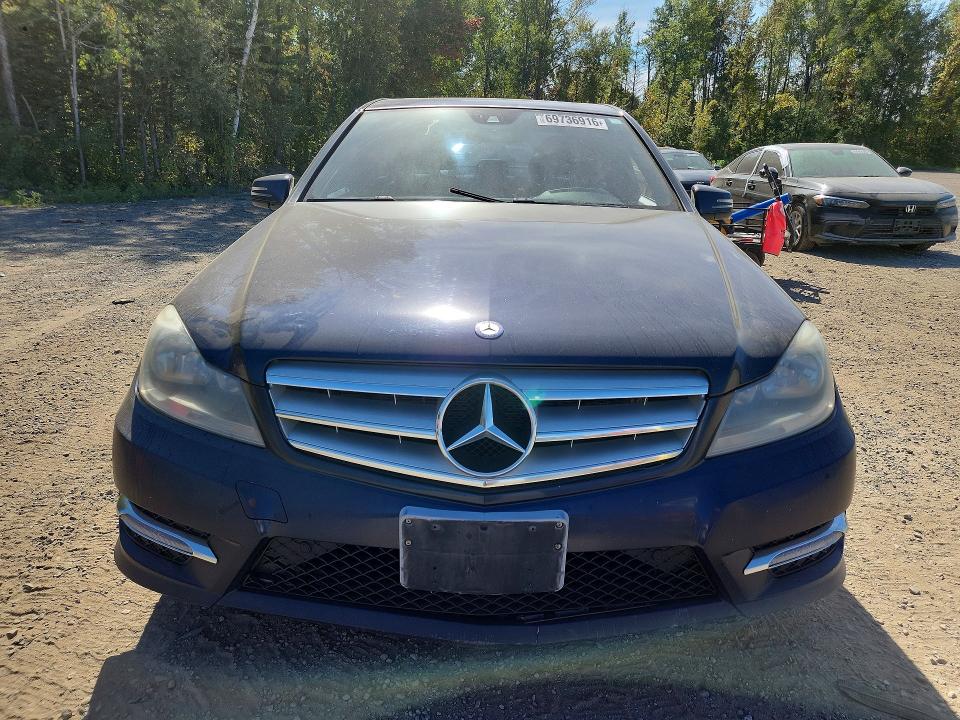 2013 Mercedes-benz C მანქანა იყიდება აუქციონზე, vin: WDDGF8AB1DA880787, აუქციონის ნომერი: 69736916