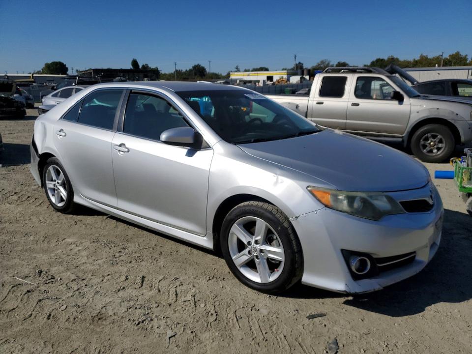 71292176 :رقم المزاد ، 4T1BF1FK8EU774112 vin ، 2014 Toyota Camry مزاد بيع