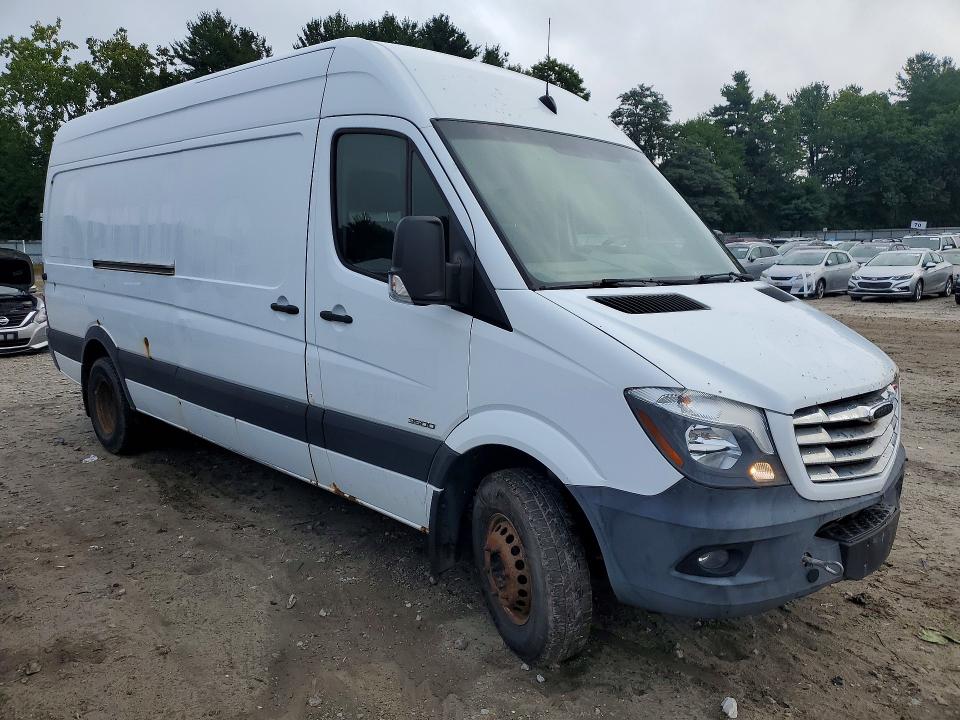 67395716 :رقم المزاد ، WDYPF1CC7E5936060 vin ، 2014 Freightliner Sprinter مزاد بيع