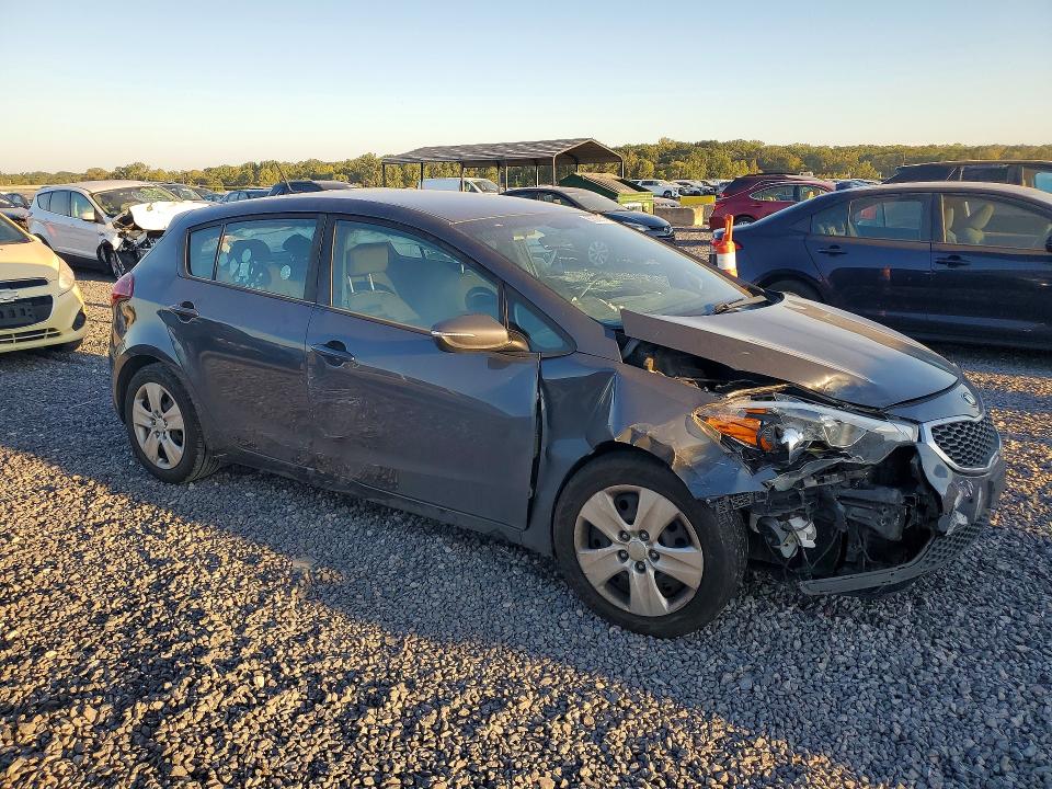 67598616 :رقم المزاد ، KNAFK5A8XG5647277 vin ، 2016 Kia Forte5 مزاد بيع