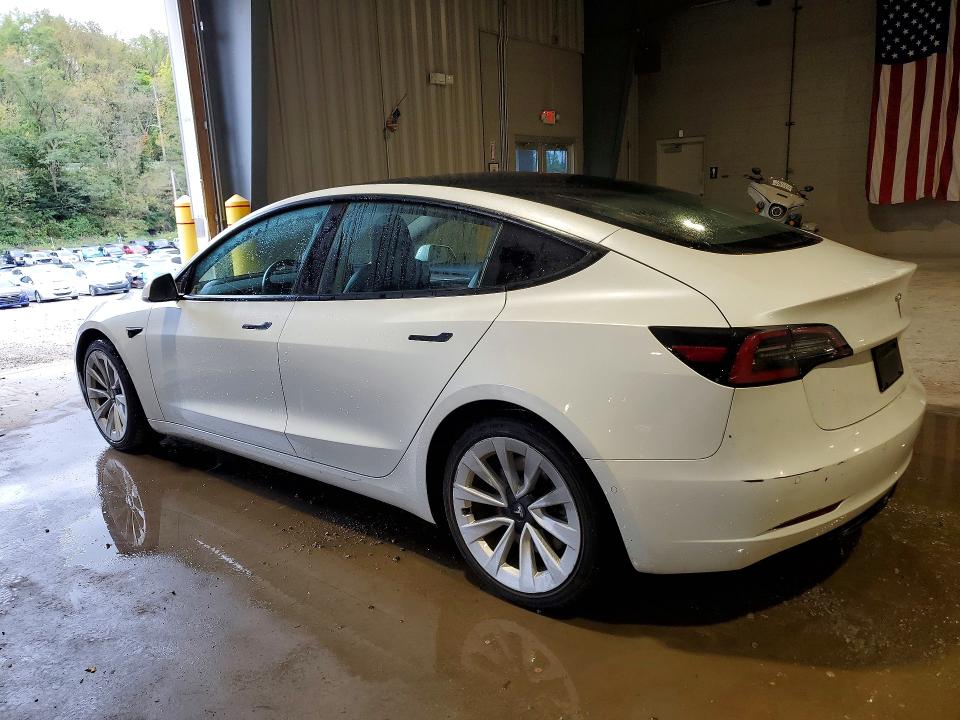 2022 Tesla Model 3 მანქანა იყიდება აუქციონზე, vin: 5YJ3E1EA5NF372335, აუქციონის ნომერი: 70709936