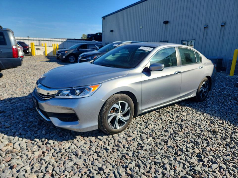 2017 Honda Accord მანქანა იყიდება აუქციონზე, vin: 1HGCR2F36HA180883, აუქციონის ნომერი: 69923916