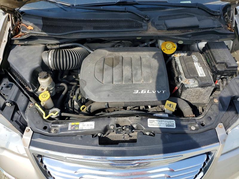 2015 Chrysler Town & Country მანქანა იყიდება აუქციონზე, vin: 2C4RC1BG6FR513802, აუქციონის ნომერი: 69590936