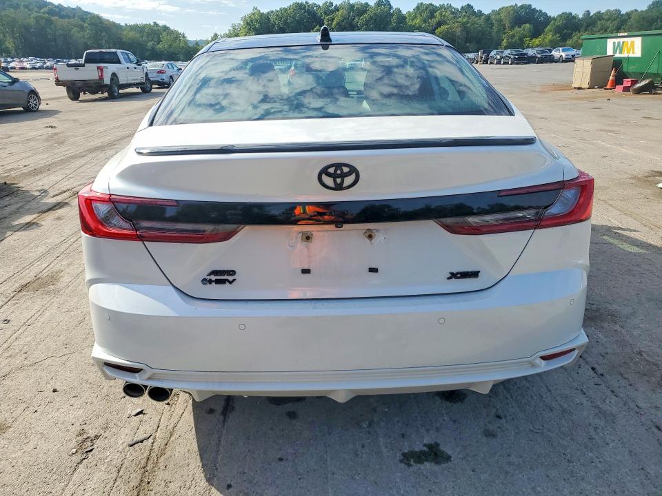 67842596 :رقم المزاد ، 4T1DBADK5SU011905 vin ، 2025 Toyota Camry مزاد بيع