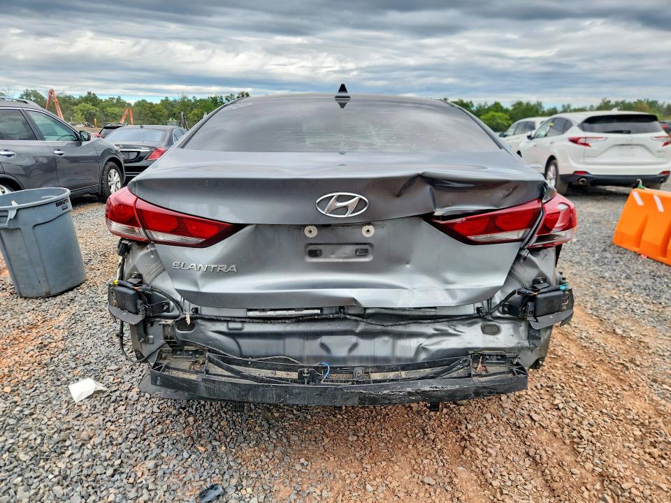 69401076 :رقم المزاد ، KMHD84LF2JU556558 vin ، 2018 Hyundai Elantra مزاد بيع