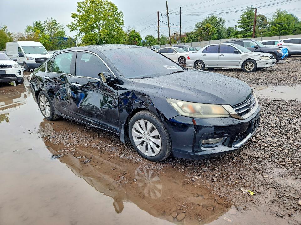 Продажа на аукционе авто 2013 Honda Accord, vin: 1HGCR2F72DA010940, номер лота: 69343046
