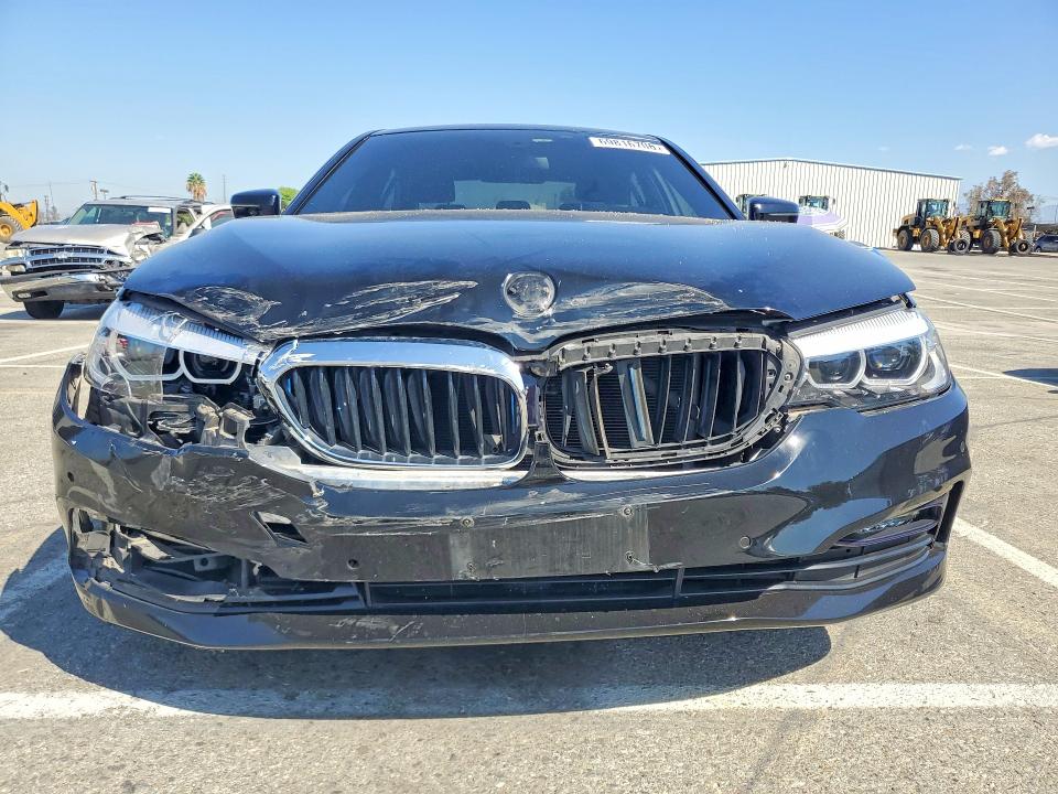 69816706 :رقم المزاد ، WBAJA9C51JB250766 vin ، 2018 Bmw 530e مزاد بيع
