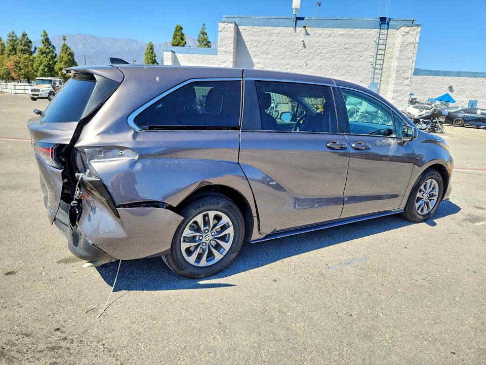 2024 Toyota Sienna მანქანა იყიდება აუქციონზე, vin: 5TDKRKEC5RS202887, აუქციონის ნომერი: 67889686